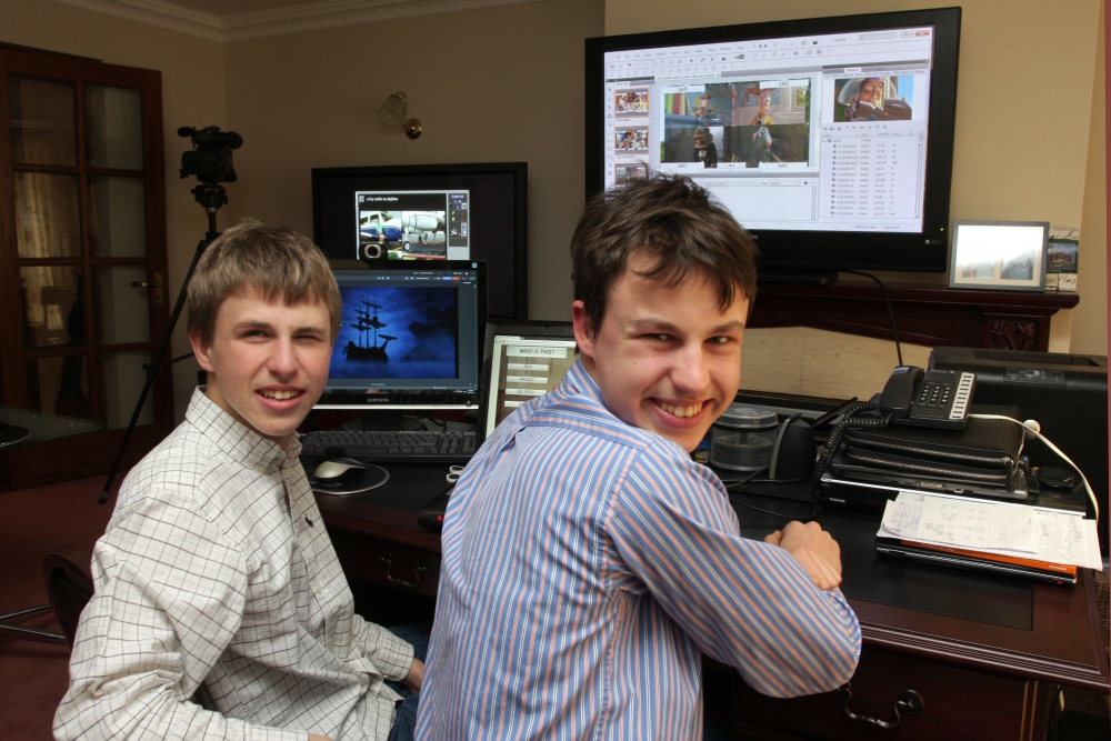 Conor and Eoin at the office - Animated Language Learning